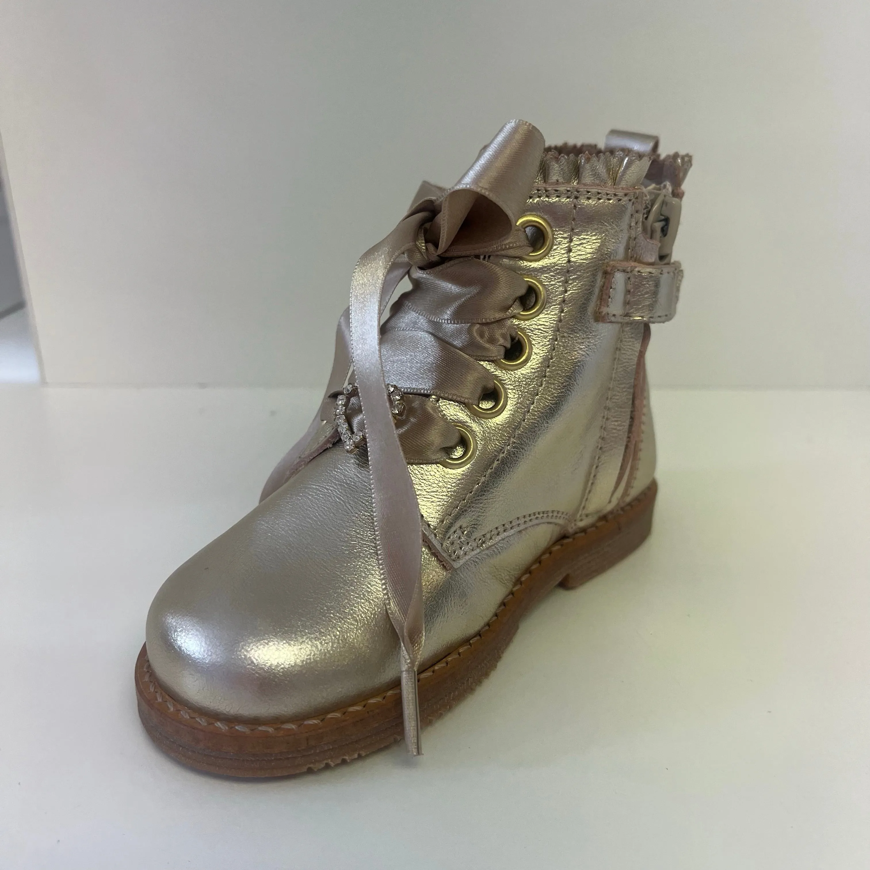 Andanines Girls Gold Heart Boots