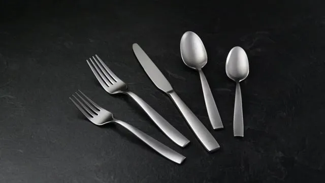 Everdine 45 Piece Everyday Flatware Set