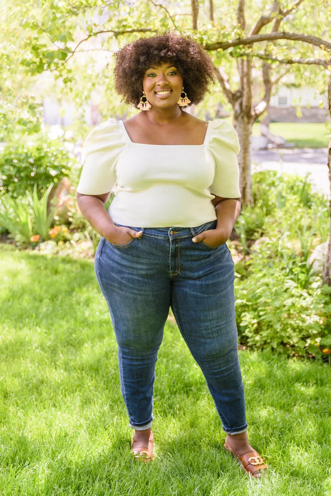Hazel Blues® | Filled With Peace Top