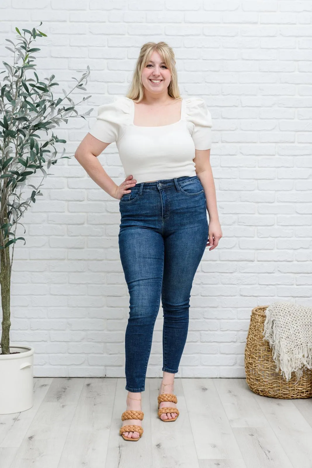 Hazel Blues® | Filled With Peace Top