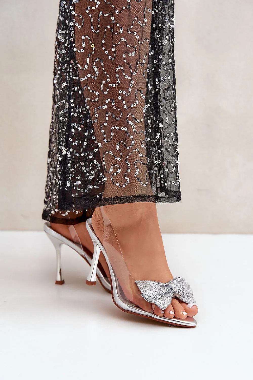 Heel sandals Step in style