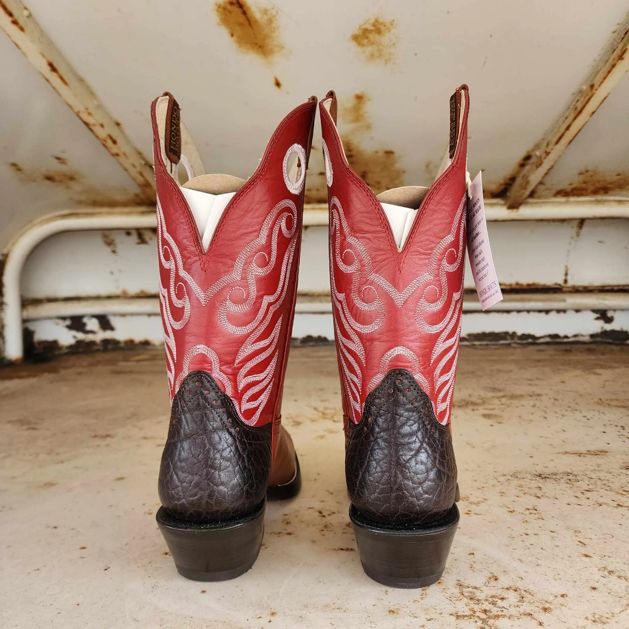 Hondo Picosa Creek Exclusive Walnut Spanish Shoulder w/Red Cow - The Roughstock Red Boot