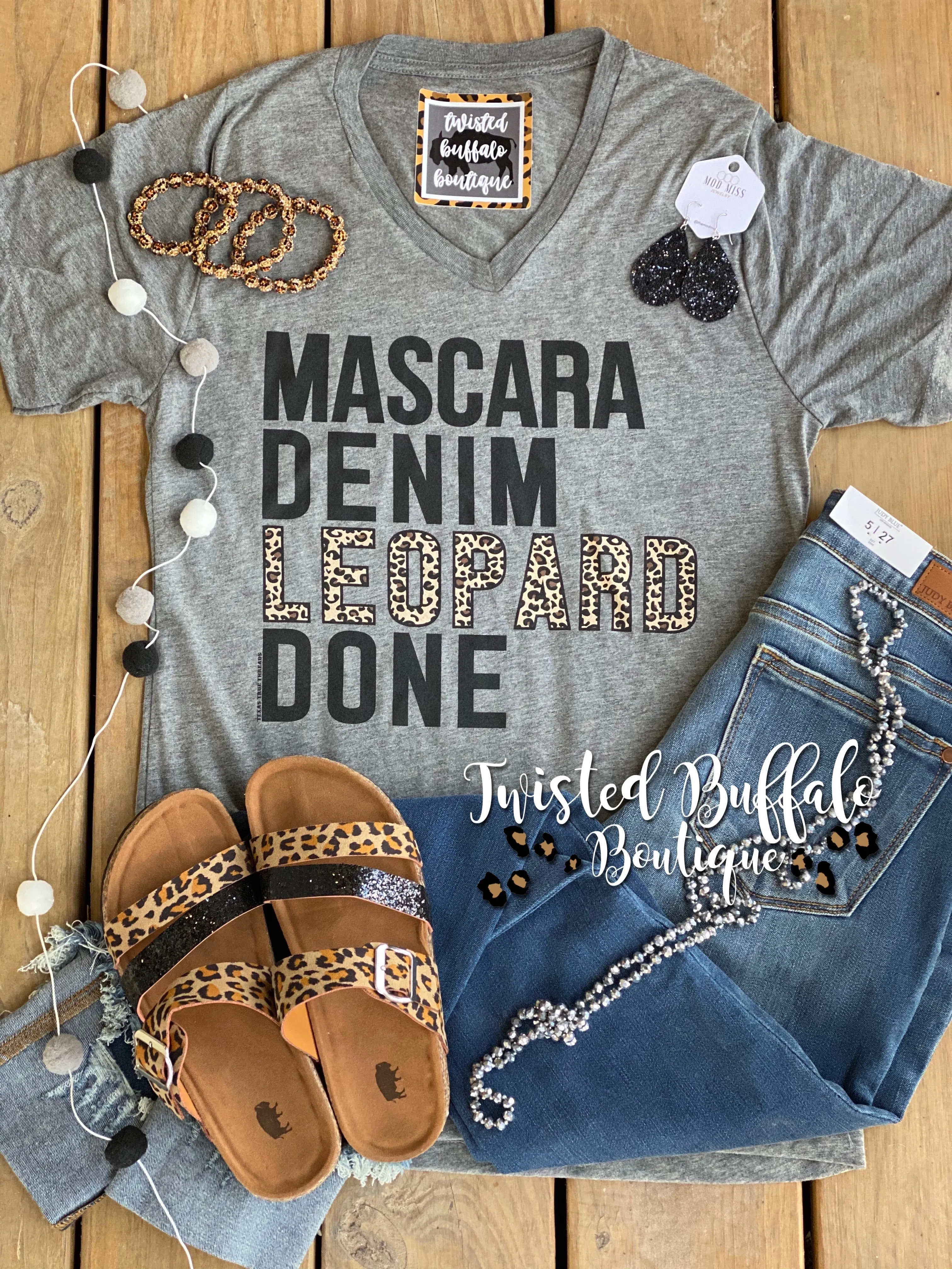 {MASCARA DENIM LEOPARD DONE} Super Soft Gray V-Neck Tee