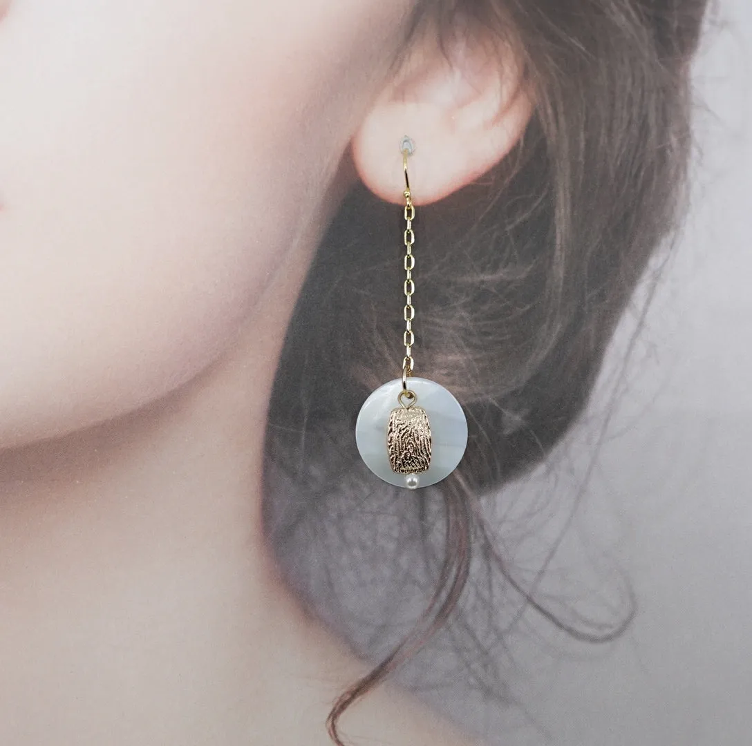 Memory of Ancient Kingdom Dangle Earrings Gold