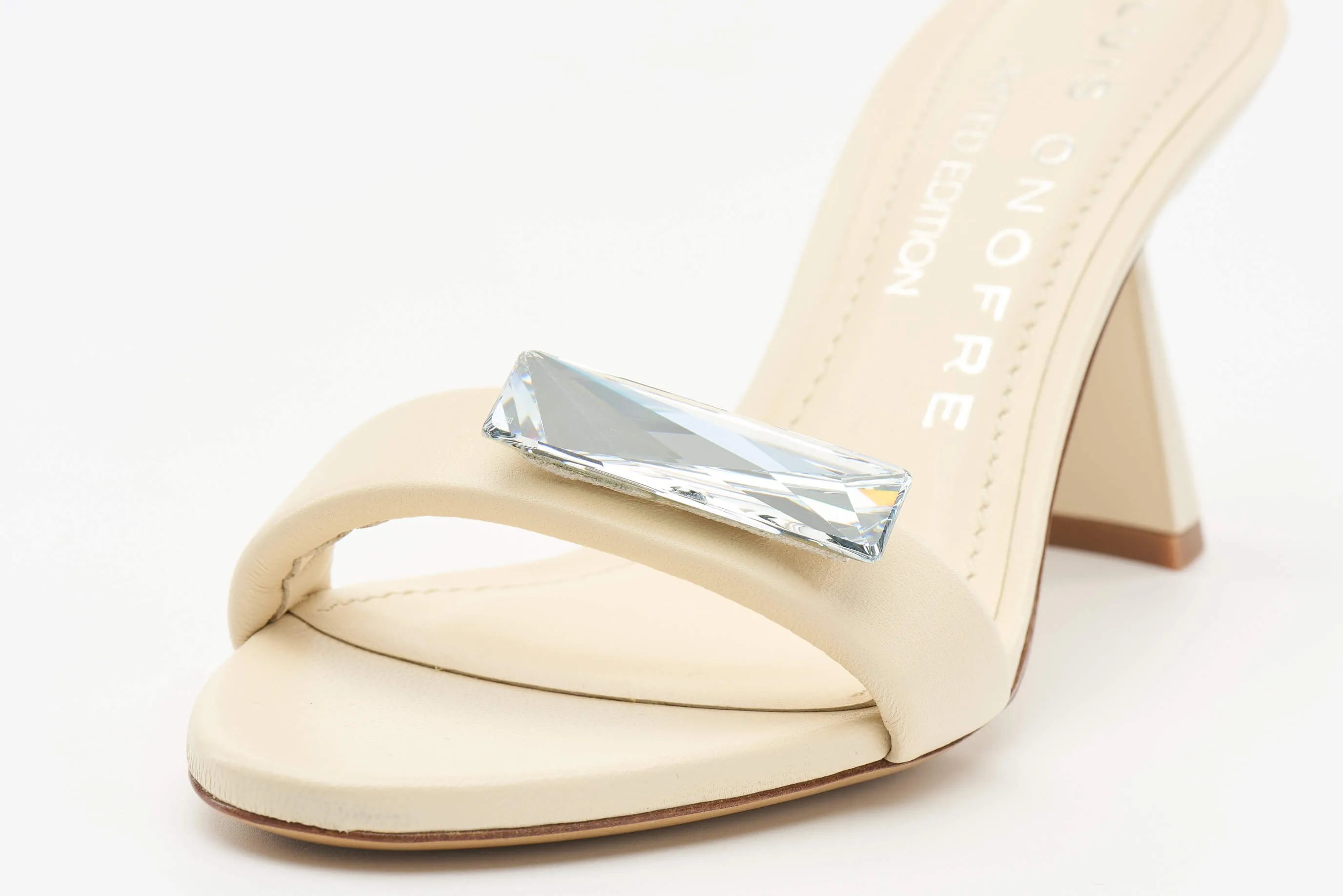Regina Beige