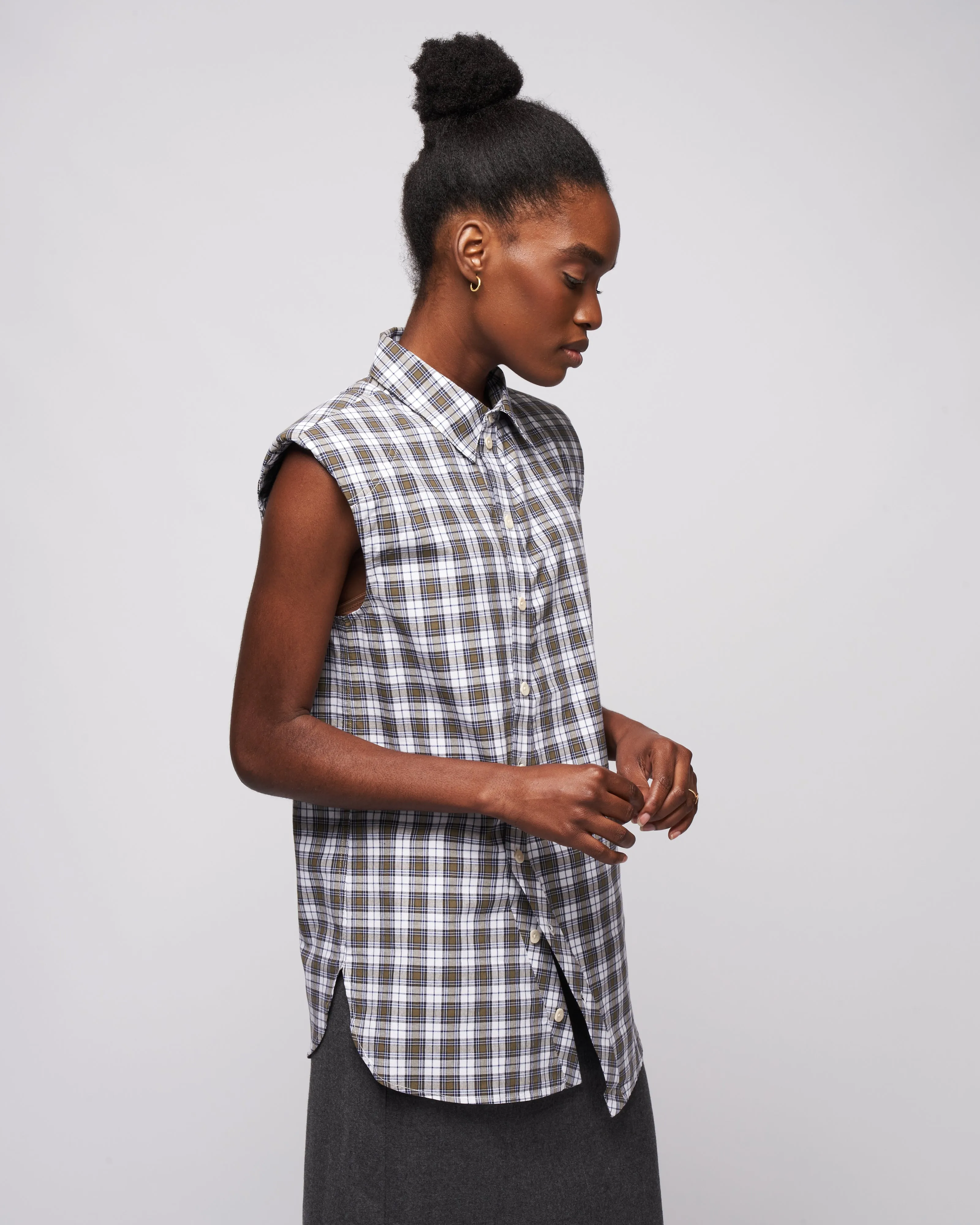 reynolds plaid sleeveless shouldpad shirt - black/blue multi
