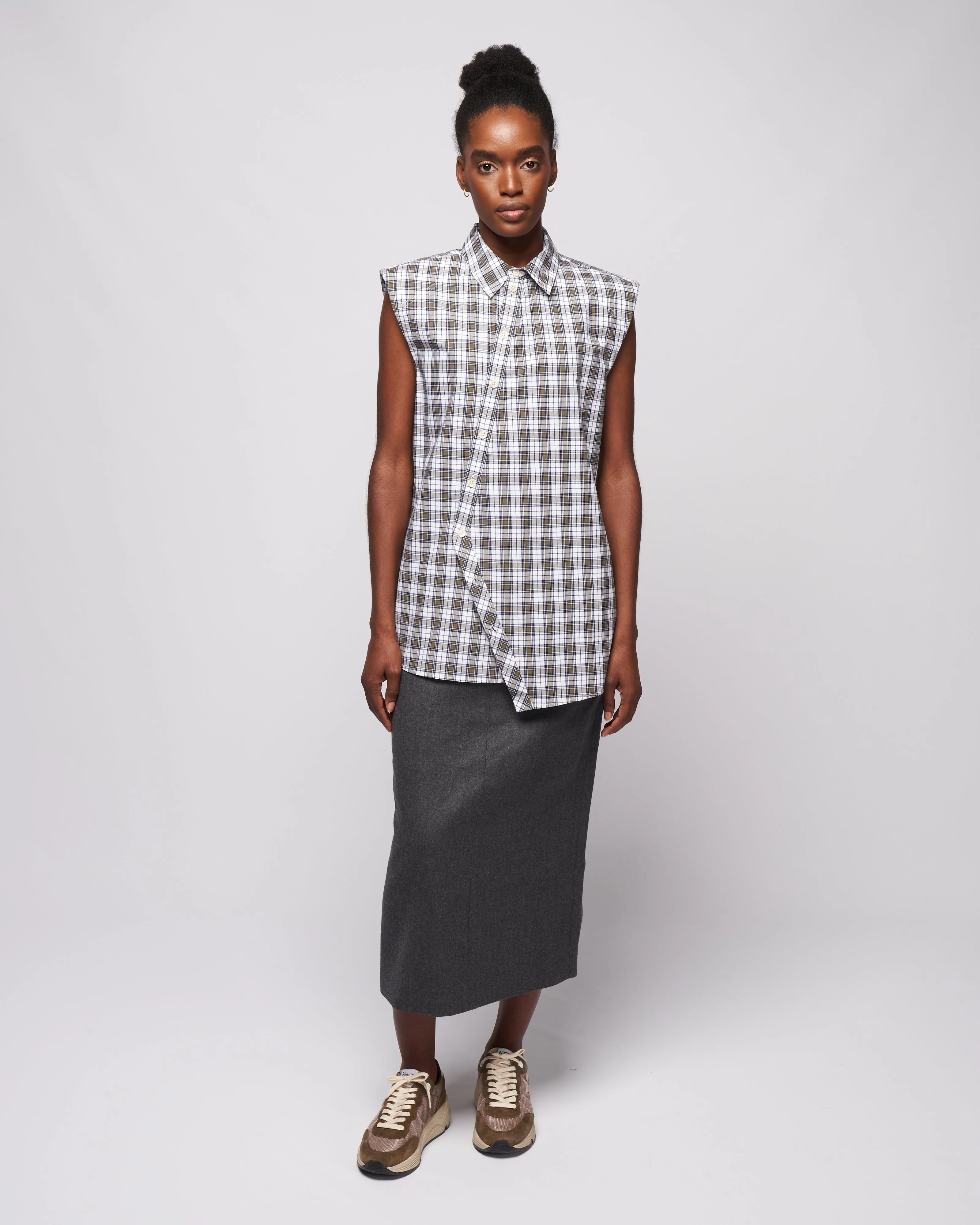 reynolds plaid sleeveless shouldpad shirt - black/blue multi