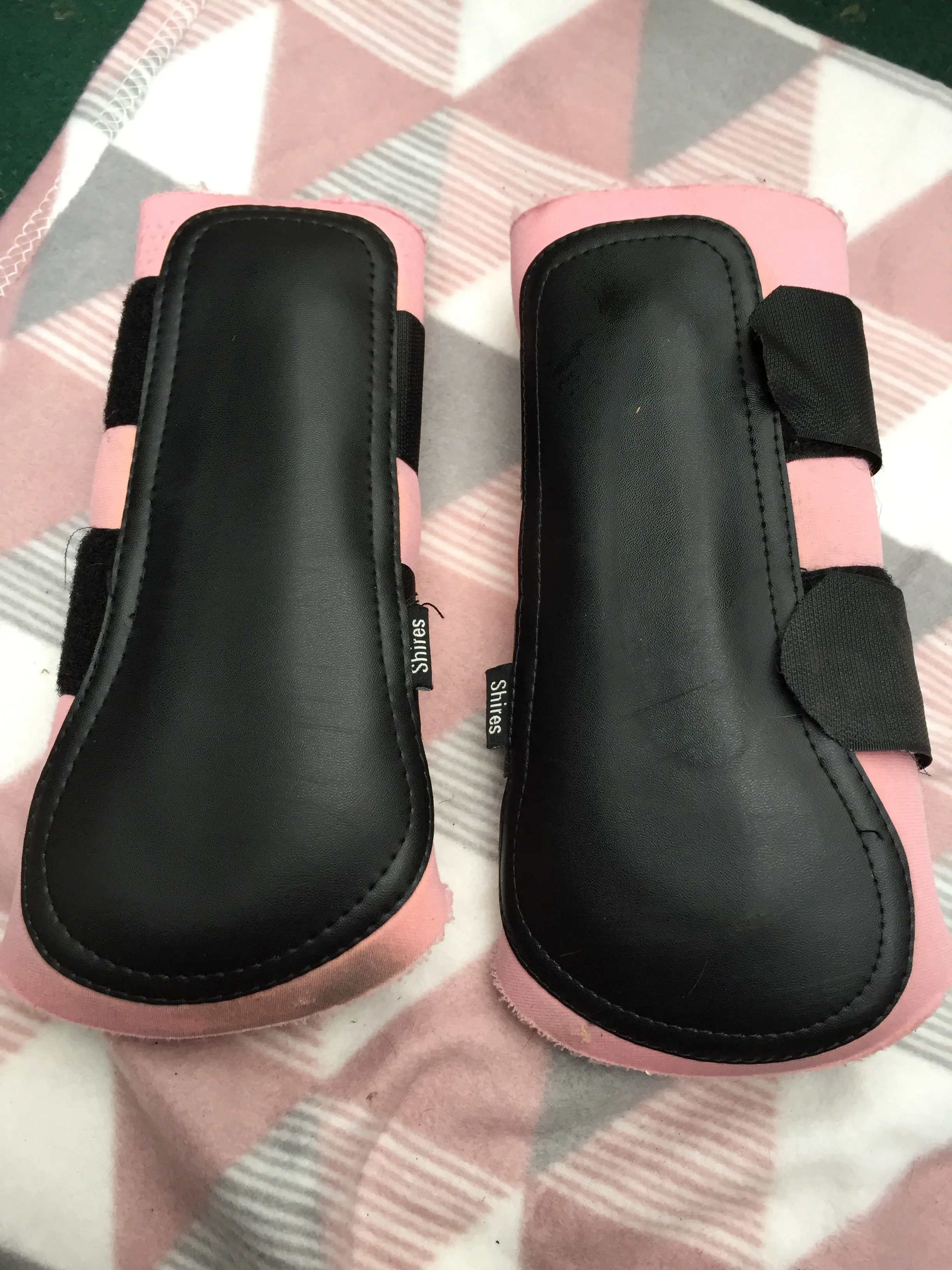 Shires full size pink and black brushing boots FREE POSTAGE