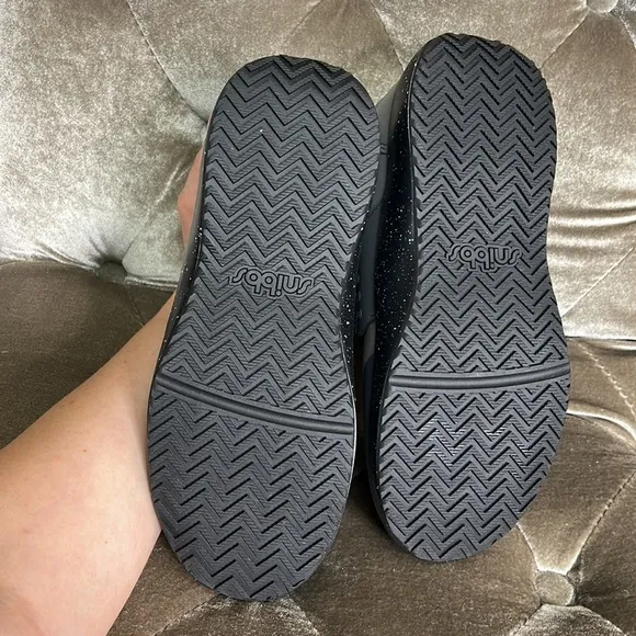 Snibbs sneakers NWOT