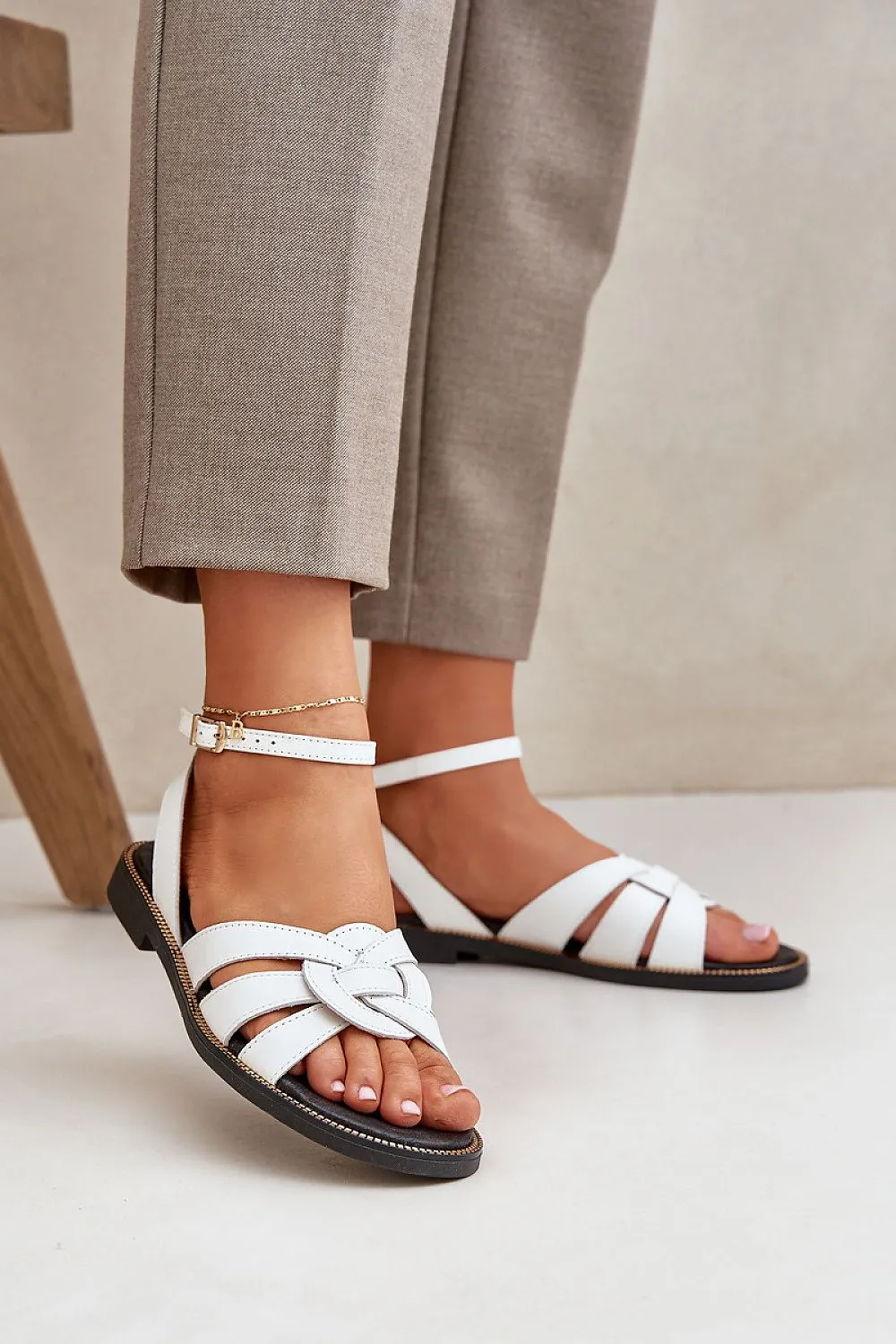 Stylish natural leather sandals