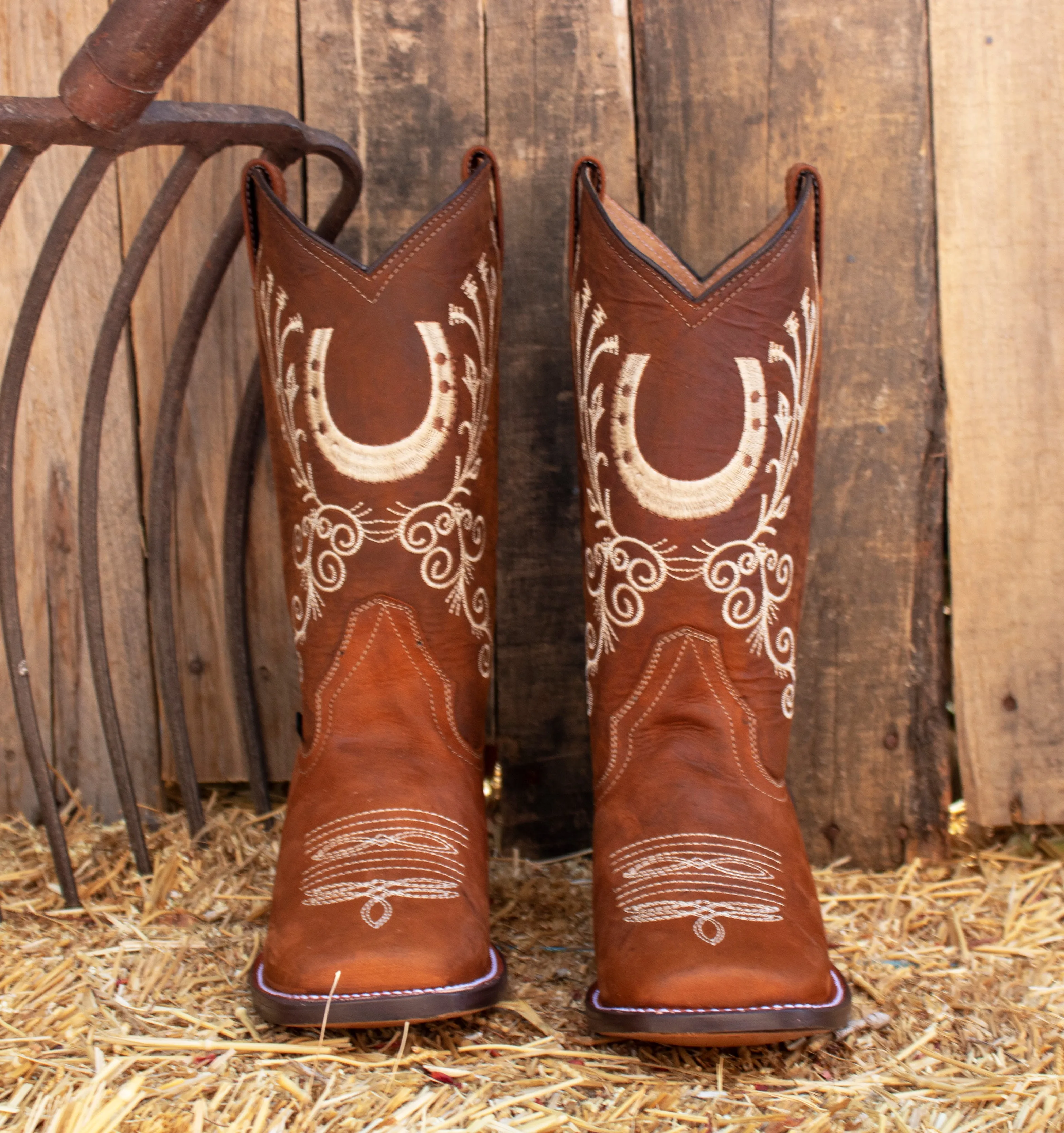 WOMENS LEATHER EMBROIDERED HORSESHOE SQUARE TOE RODEO COWGIRL BOOTS